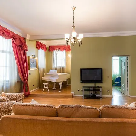 Royal Apartment *